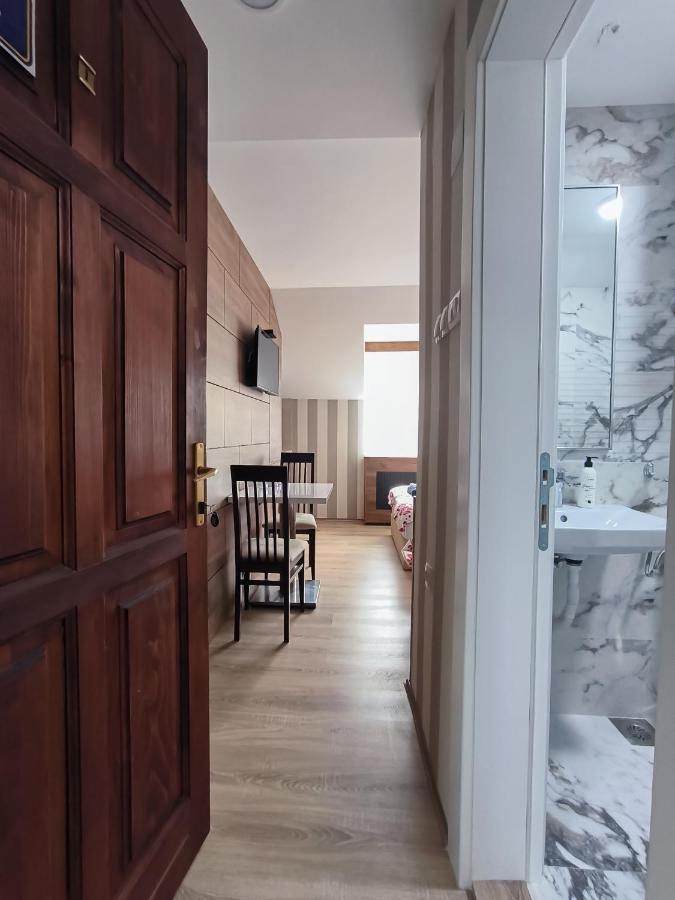 Studio Apartments Maksimovic Ni Exterior foto